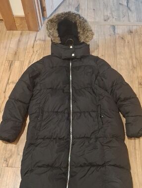 Old Navy Long Puffer Coat. Size Large.